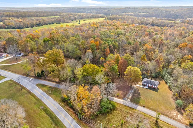 $640,000 | 1402 Moore Lane, Cunningham, TN 37052