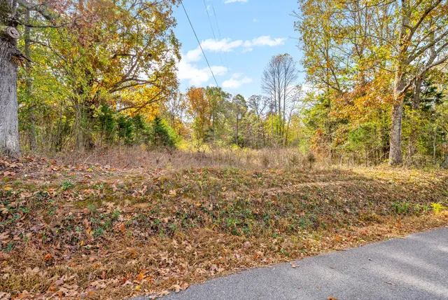 $640,000 | 1402 Moore Lane, Cunningham, TN 37052