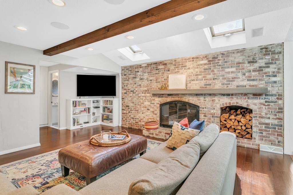 105 Northfield Road Longmeadow, MA 01106 - Photo 9 of 42 Gallery Image 9