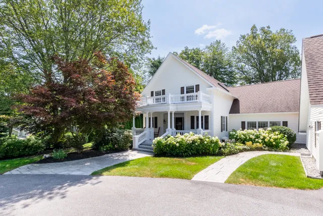 $1,199,000 | 79 Oakmont Drive, Concord, NH 03301