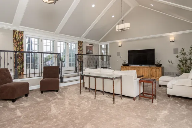 $1,199,000 | 79 Oakmont Drive, Concord, NH 03301