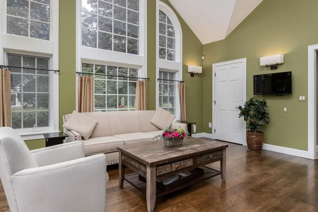 $1,199,000 | 79 Oakmont Drive, Concord, NH 03301