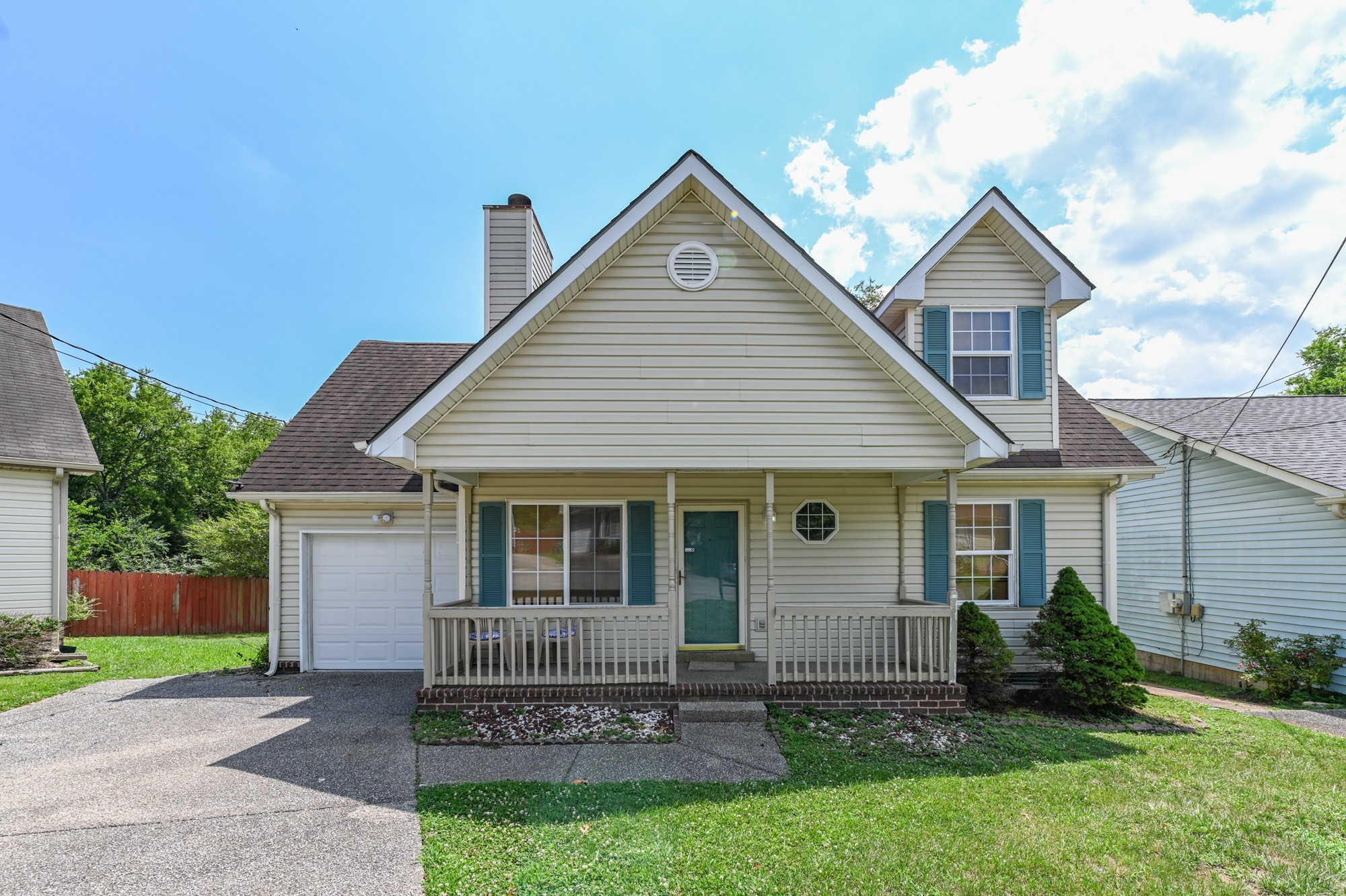 508 Robbie Ann Court Madison, TN 37115 - Photo 2 of 38 front view of a house and a yard