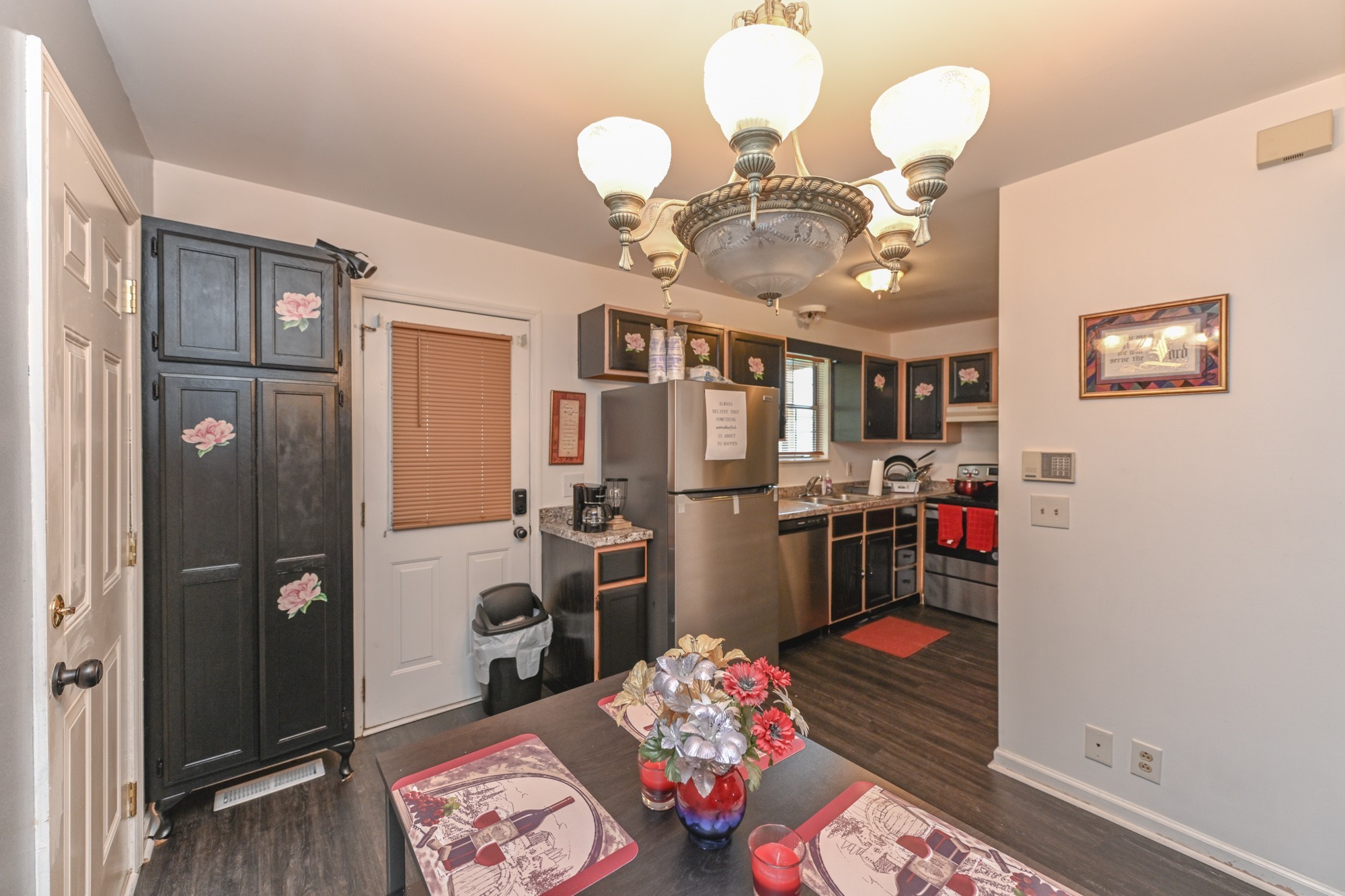 508 Robbie Ann Court Madison, TN 37115 - Photo 22 of 38 a very nice looking room with a large window