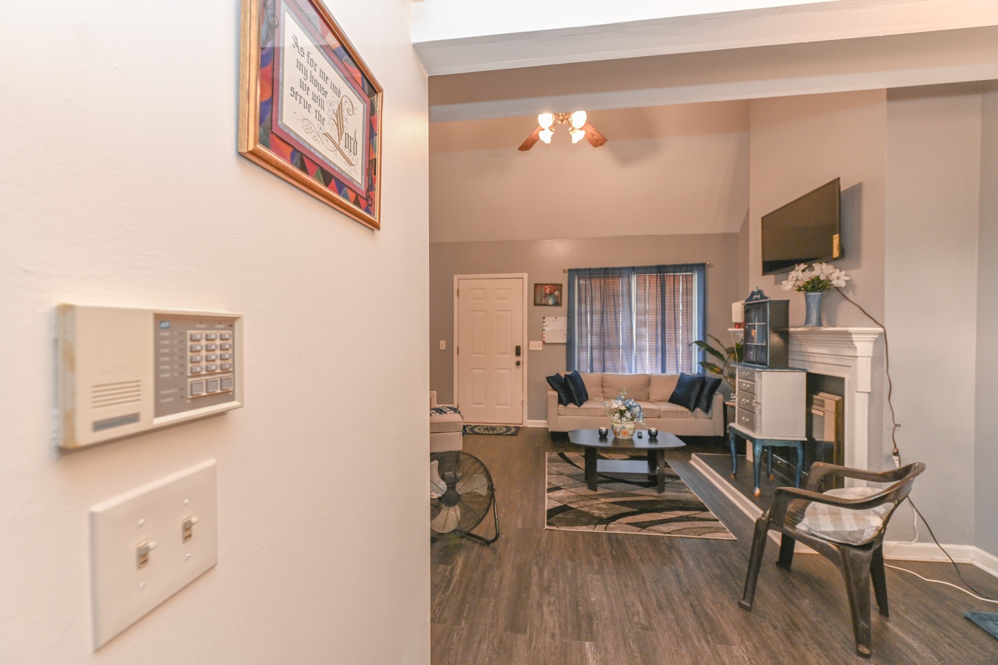 508 Robbie Ann Court Madison, TN 37115 - Photo 23 of 38 a view of a livingroom with furniture and a flat screen tv