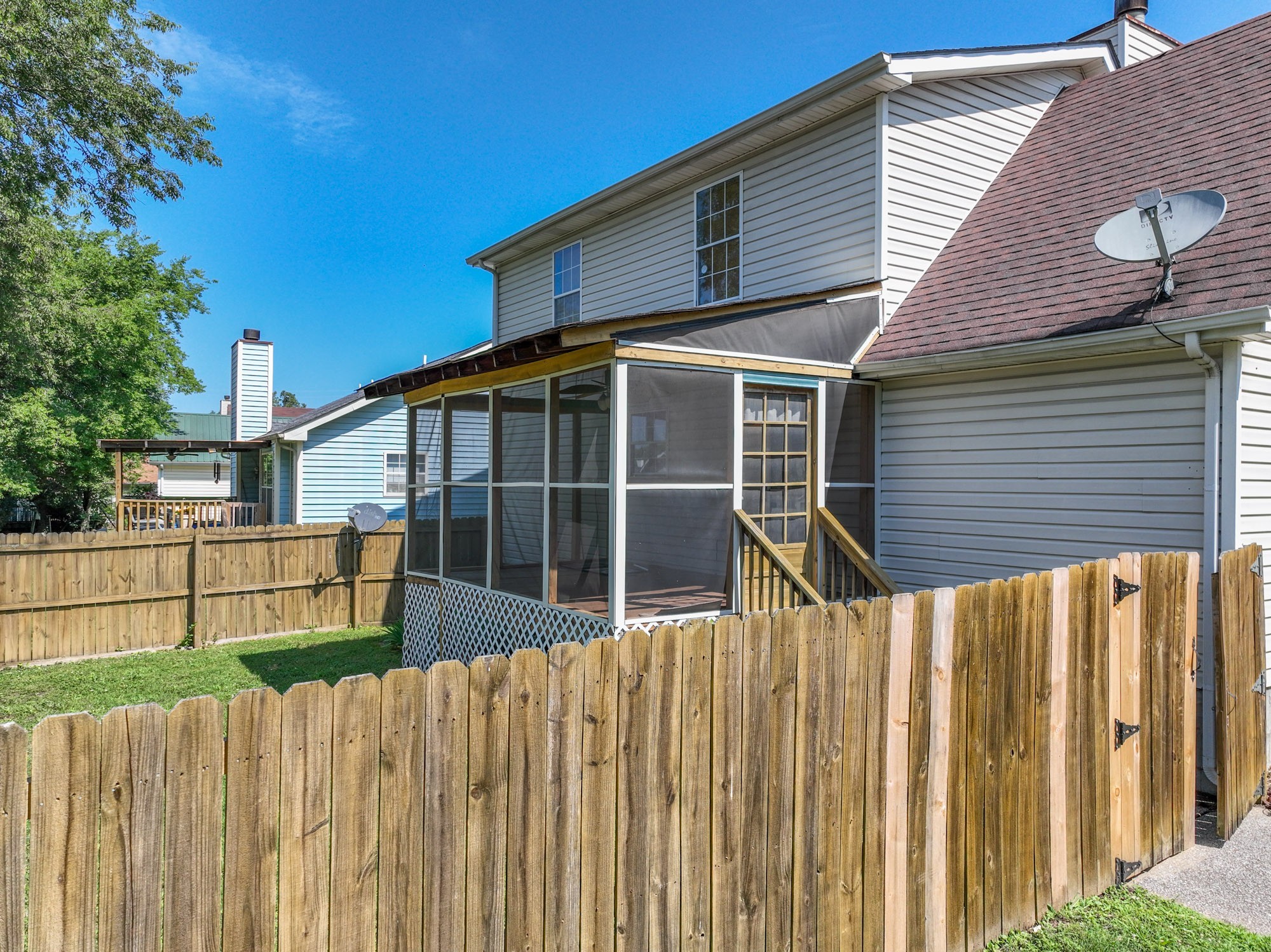 508 Robbie Ann Court Madison, TN 37115 - Photo 7 of 38 a front view of a house with wooden fence