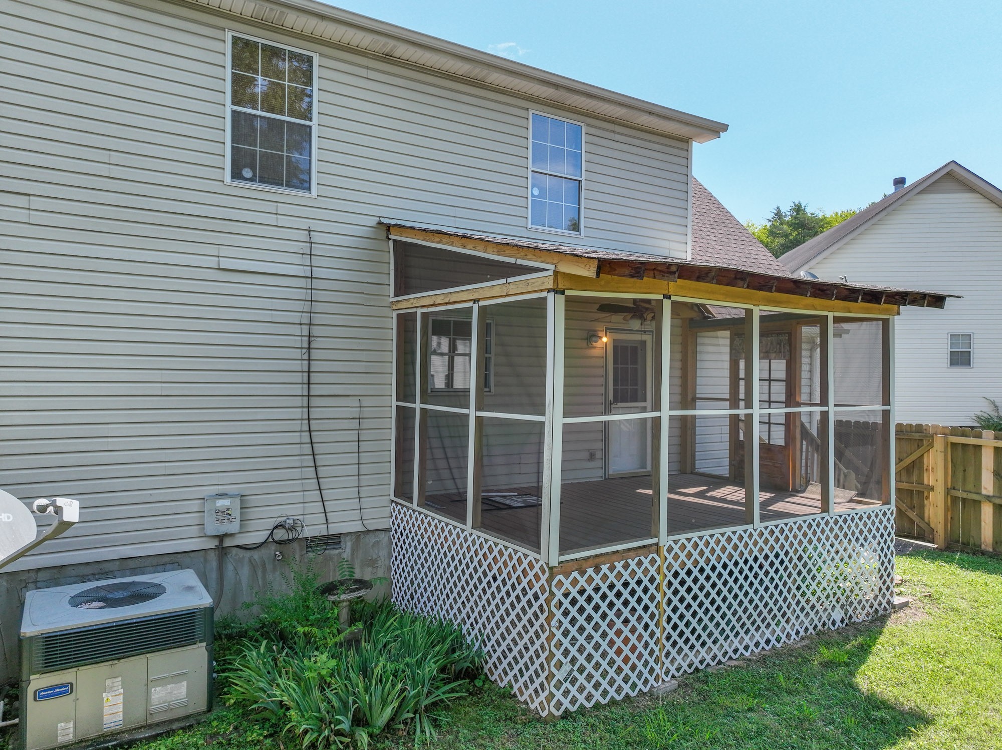 508 Robbie Ann Court Madison, TN 37115 - Photo 9 of 38 a front view of a house with a garden