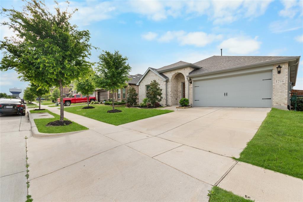 1216 Coyote Ridge Aubrey, TX 76227 - Photo 4 of 25