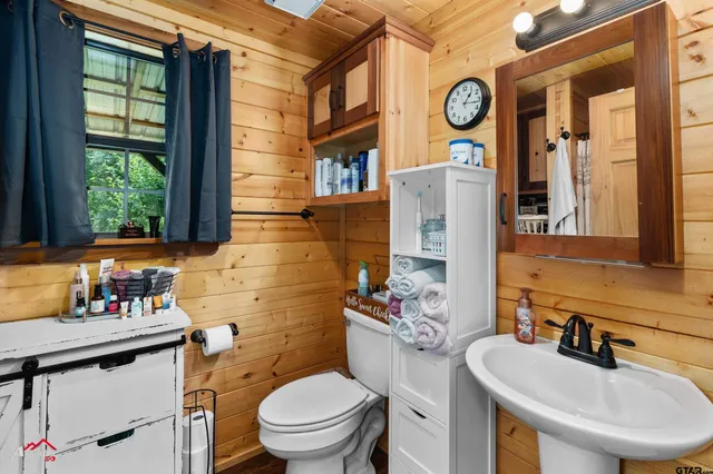 $463,000 | 11028 East Fm 2867, Henderson, TX 75654