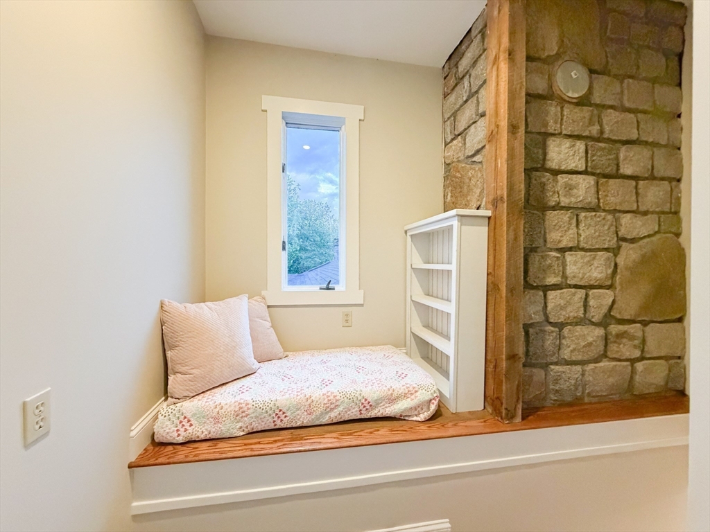 98 Ebony Street Fairhaven, MA 02719 - Photo 21 of 32