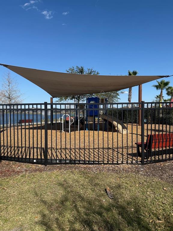 2840 Chantilly Avenue Kissimmee, FL 34741 - Photo 11 of 22 a view of a balcony