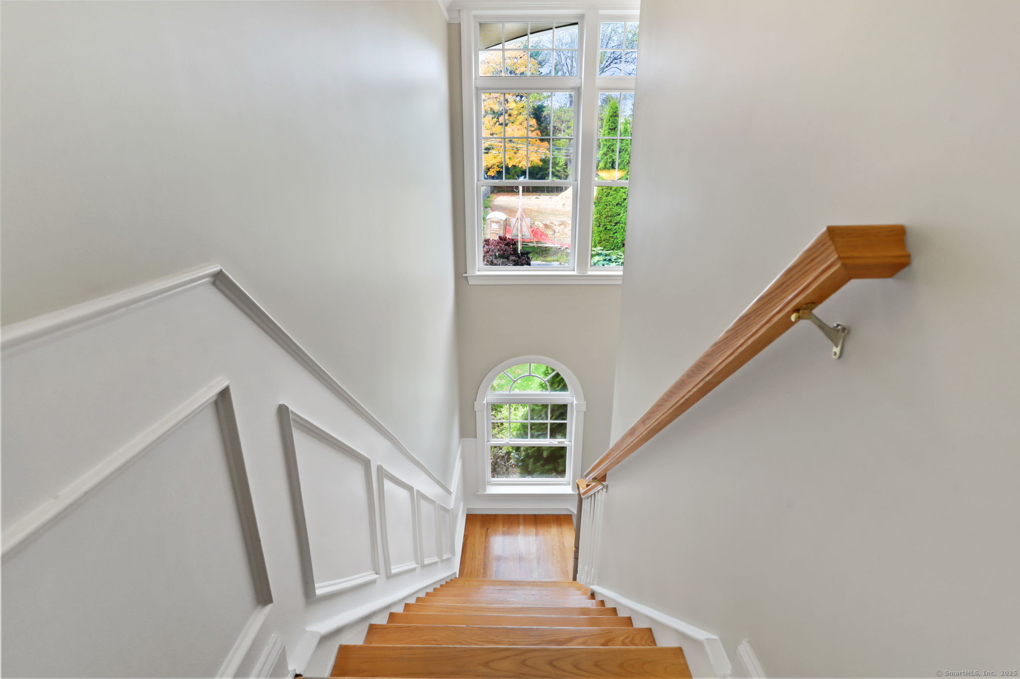 25 Country Road, Unit 25 Fairfield, CT 06824 - Photo 34 of 40 a view of entryway