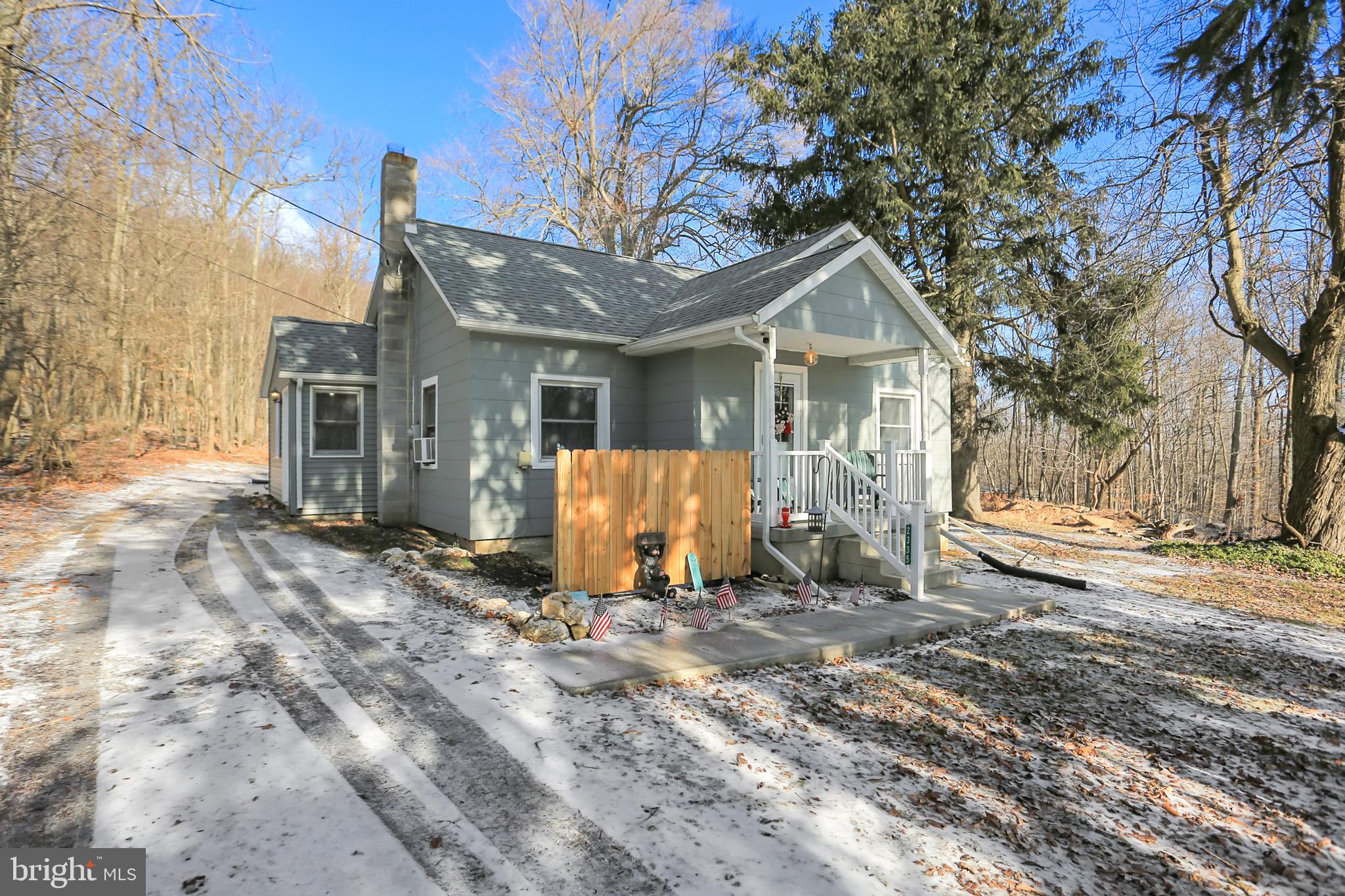 2335 Iron Springs Road Fairfield, PA 17320 - Photo 3 of 41 driveway with front and side of home