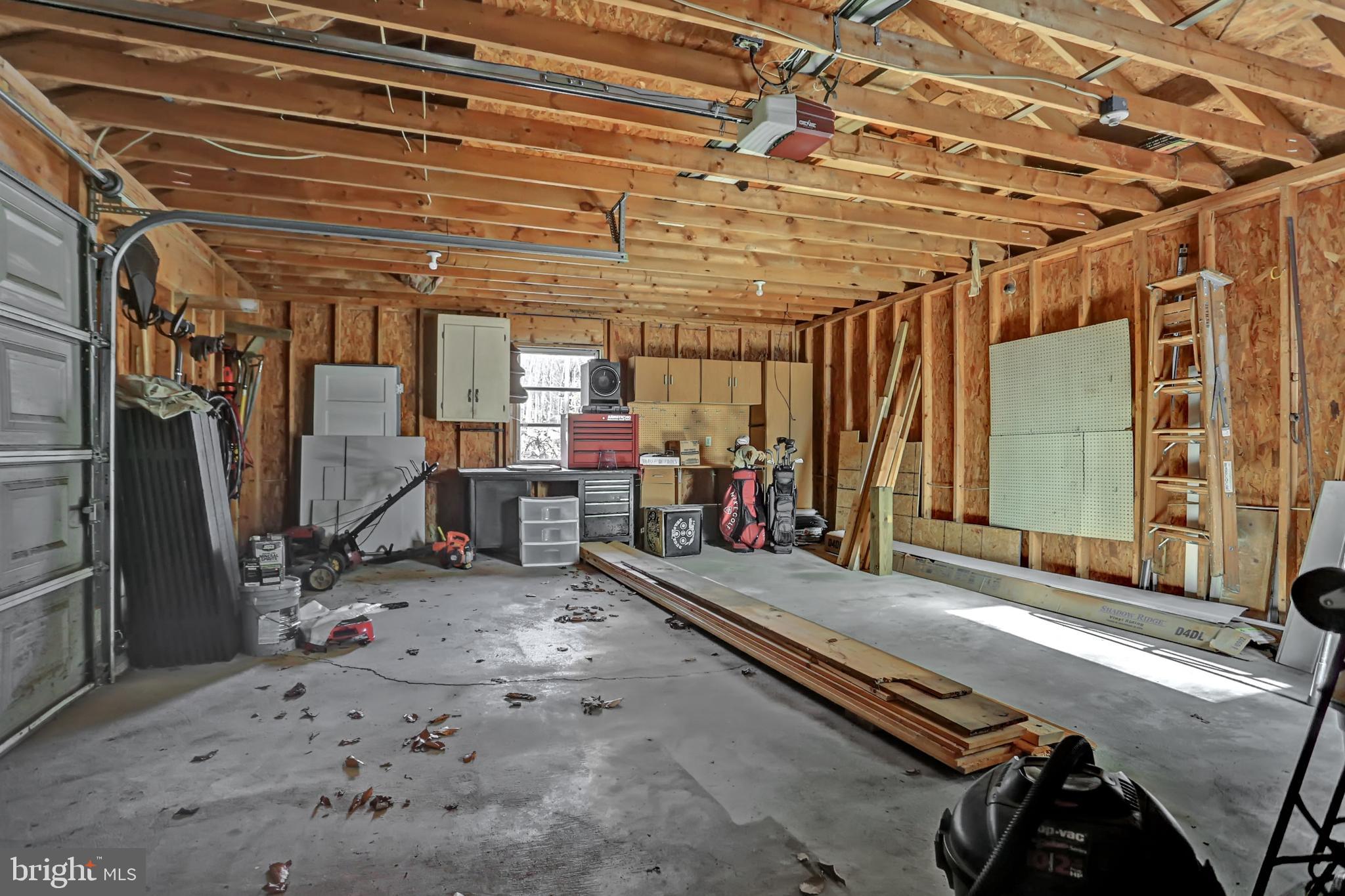 2335 Iron Springs Road Fairfield, PA 17320 - Photo 23 of 41 garage