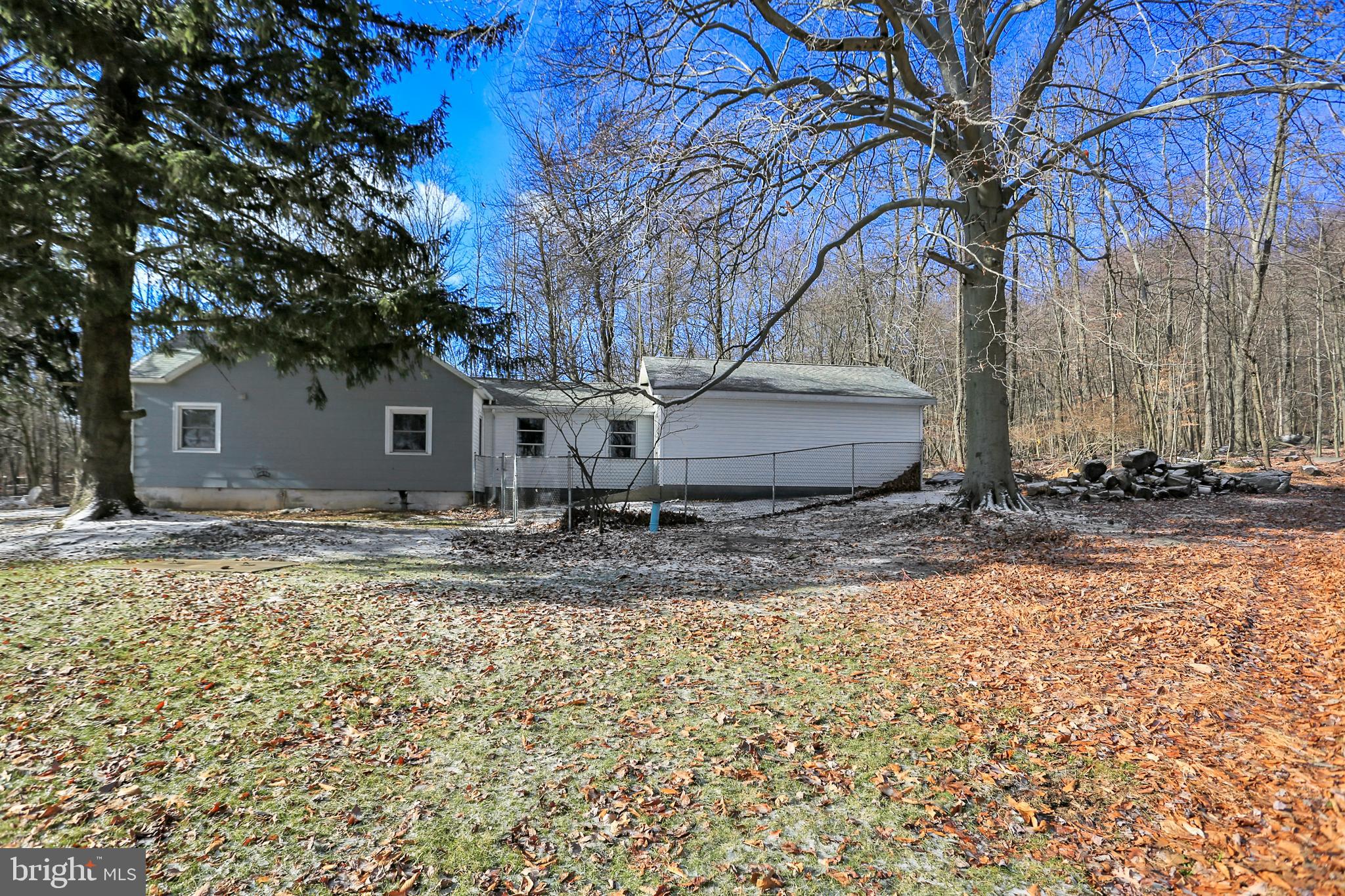 2335 Iron Springs Road Fairfield, PA 17320 - Photo 34 of 41 side yard