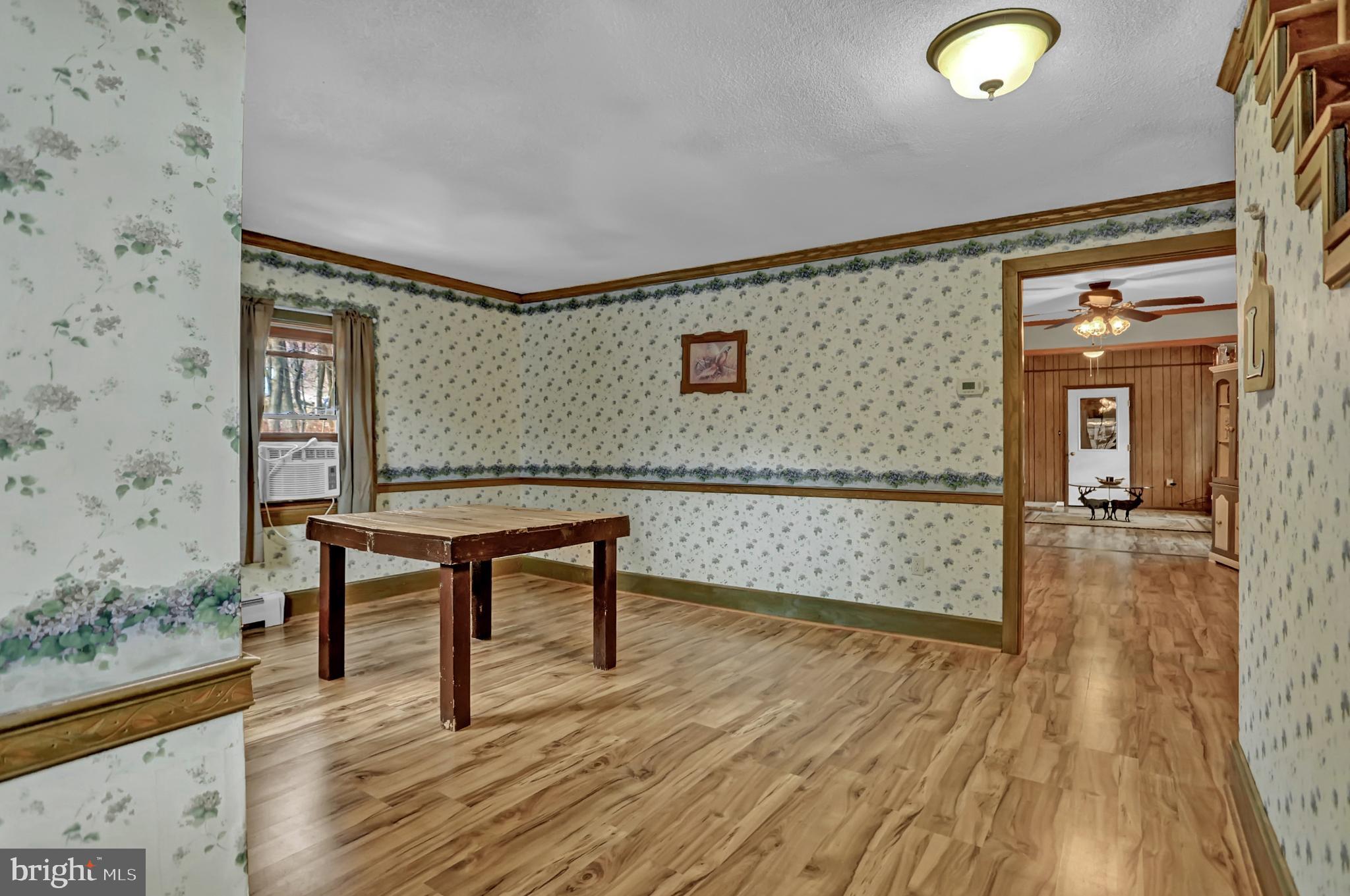 2335 Iron Springs Road Fairfield, PA 17320 - Photo 7 of 41 living room