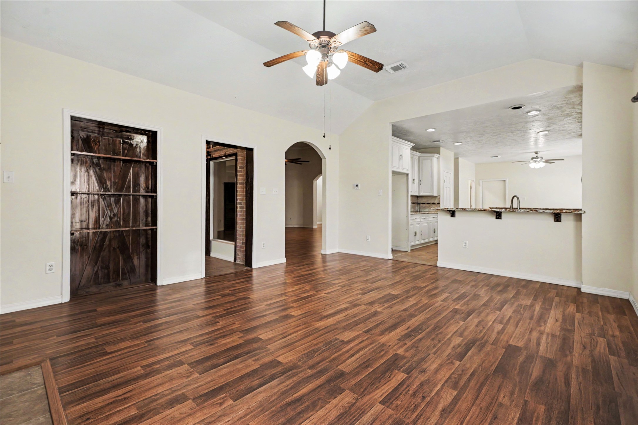 9714 Crystal Boulevard Baytown, TX 77521 - Photo 10 of 36