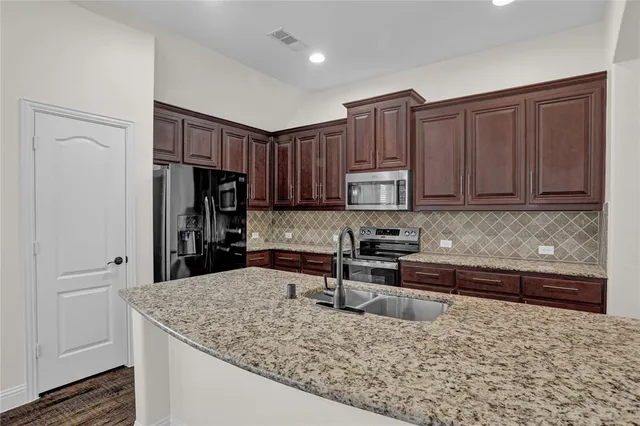 $2,500 | 2105 Burke Drive, Princeton, TX 75407