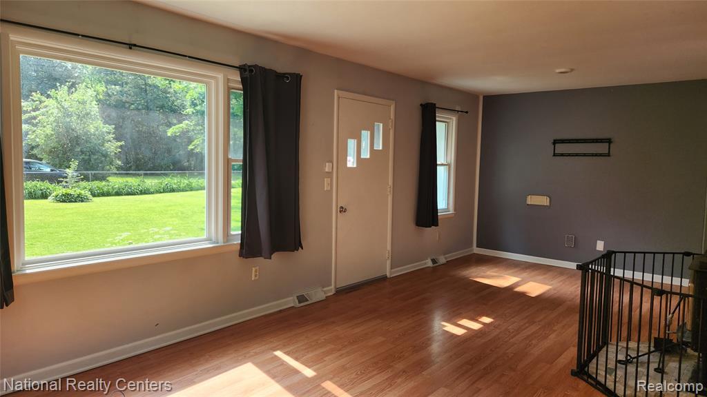 13780 Farm Road Belleville, MI 48111 - Photo 5 of 64