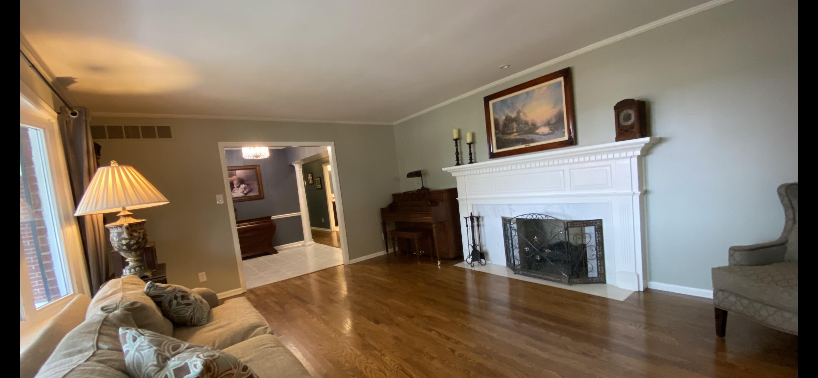 1348 Huntertown Road Versailles, KY 40383 - Photo 5 of 39 1348 Huntertown RdIMG_1391