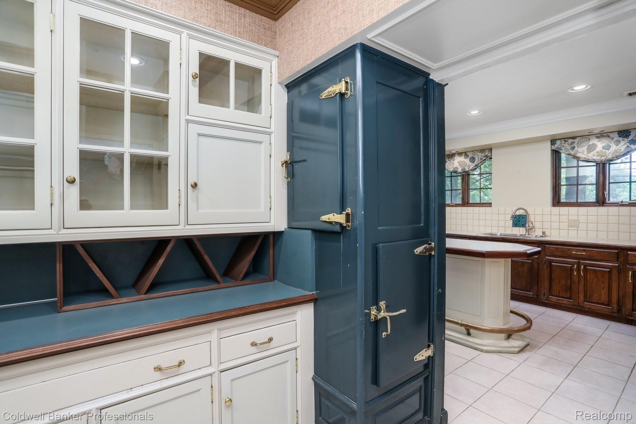 166 Ridge Road Grosse Pointe, MI 48236 - Photo 16 of 78 16-web-or-mls-166 Ridge Road Grosse Pointe Farms0015.jpg