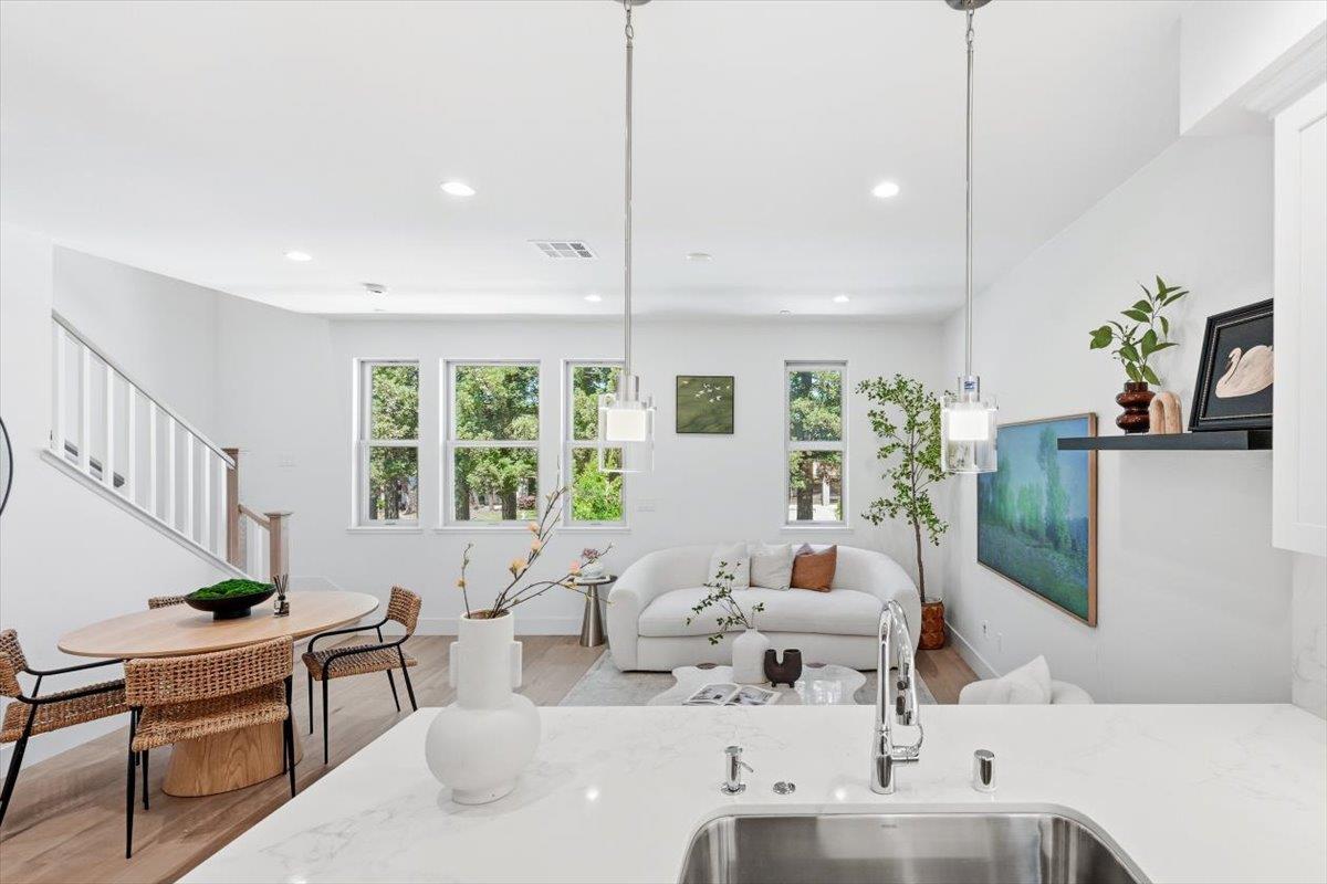 1309 West Middlefield Road Mountain View, CA 94043 - Photo 4 of 53