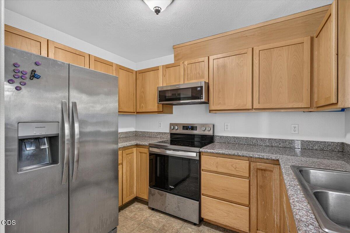450 Midway Road, Unit 21 Medford, OR 97501 - Photo 8 of 27 Gallery Image 8