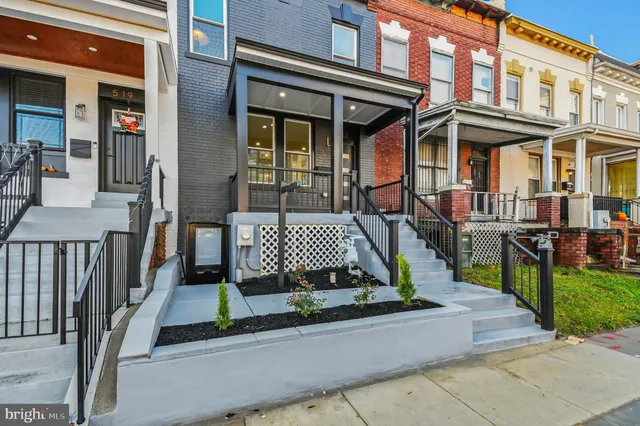 an outdoor view of a building