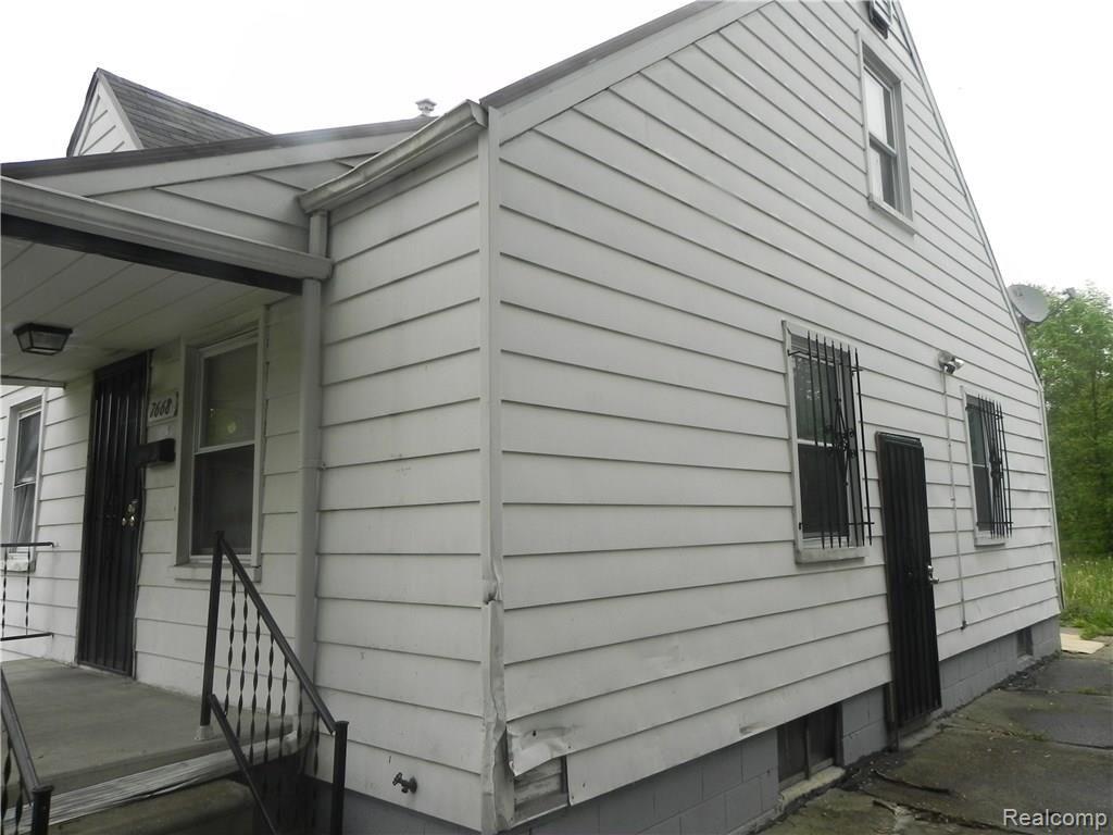 7668 Evergreen Road Detroit, MI 48228 - Photo 2 of 27