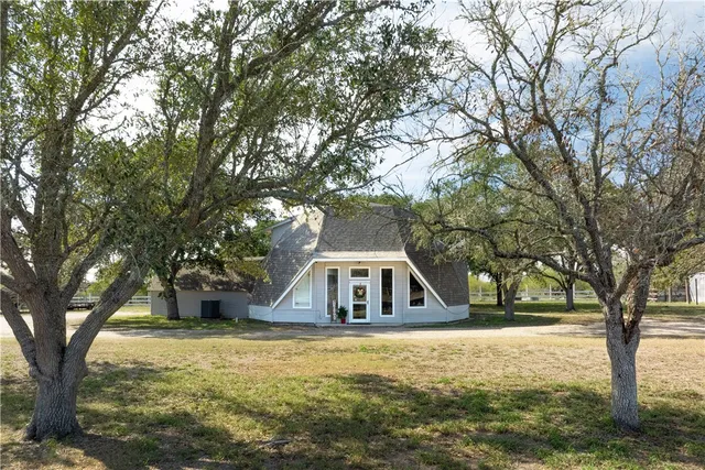 $319,900 | 241 North County Road 1050, Kingsville, TX 78363