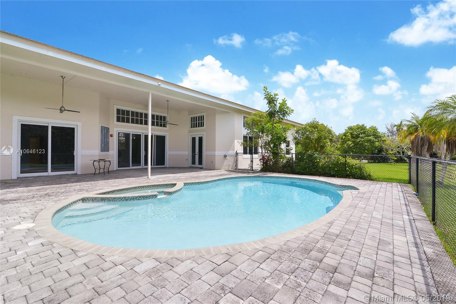 18950 Southwest 54th Place Southwest Ranches, FL 33332 - Photo 12 of 19