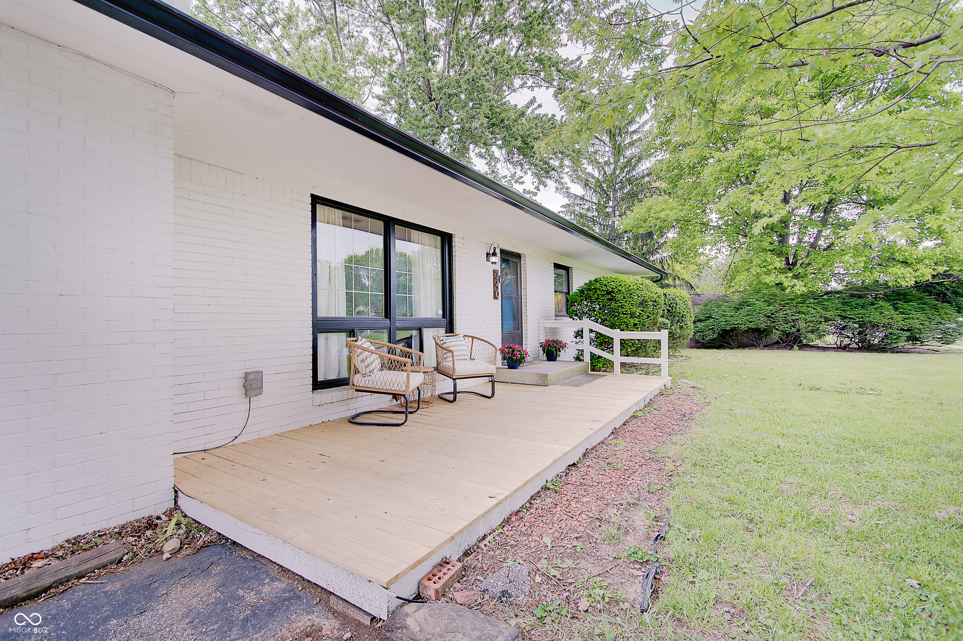 340 Averitt Road Greenwood, IN 46142 - Photo 4 of 40