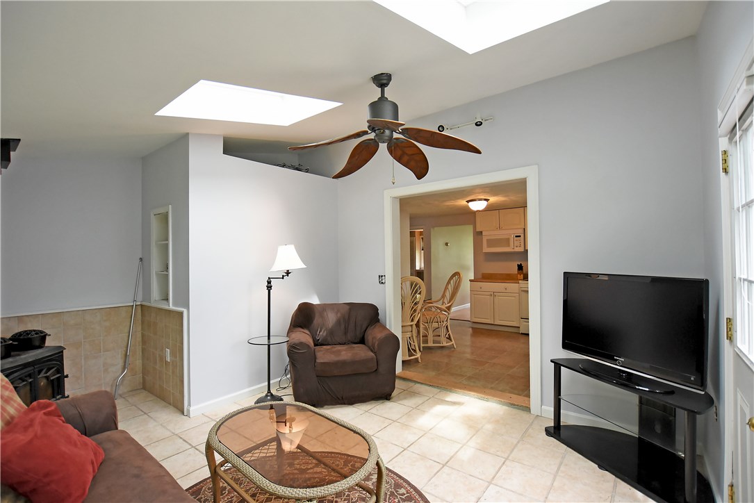 29 Primrose Road Bristol, RI 02809 - Photo 20 of 40