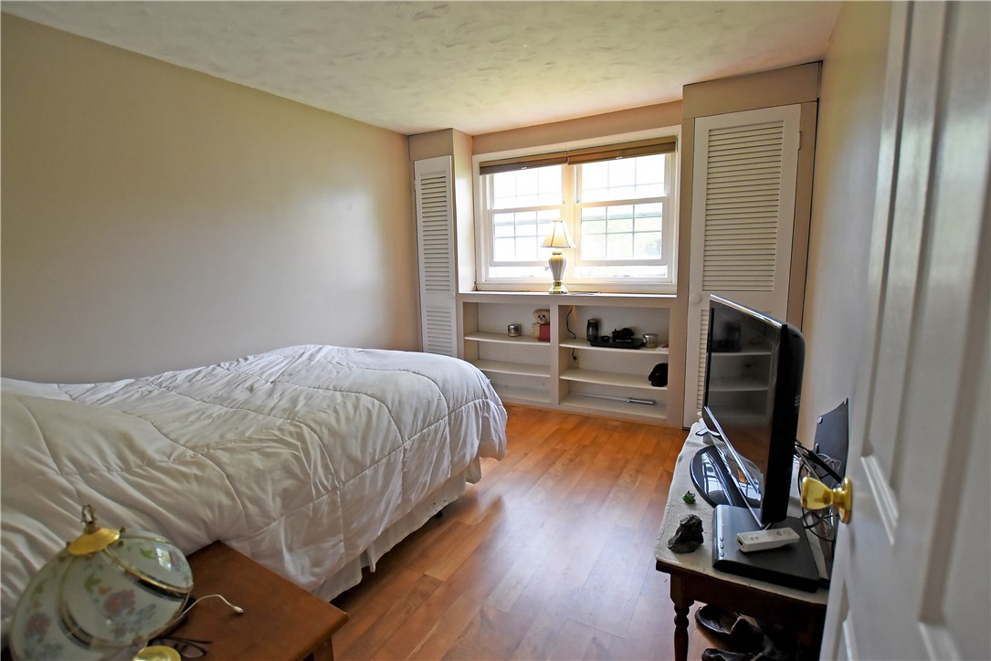 29 Primrose Road Bristol, RI 02809 - Photo 26 of 40