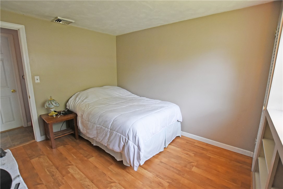 29 Primrose Road Bristol, RI 02809 - Photo 27 of 40