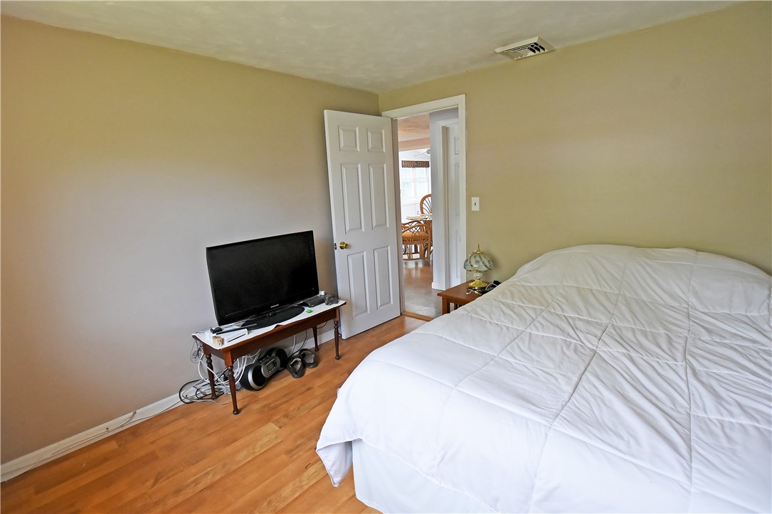 29 Primrose Road Bristol, RI 02809 - Photo 28 of 40