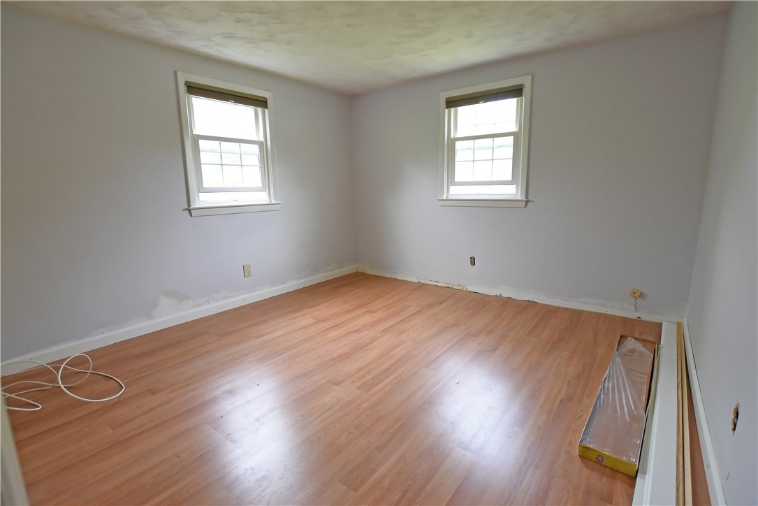 29 Primrose Road Bristol, RI 02809 - Photo 33 of 40