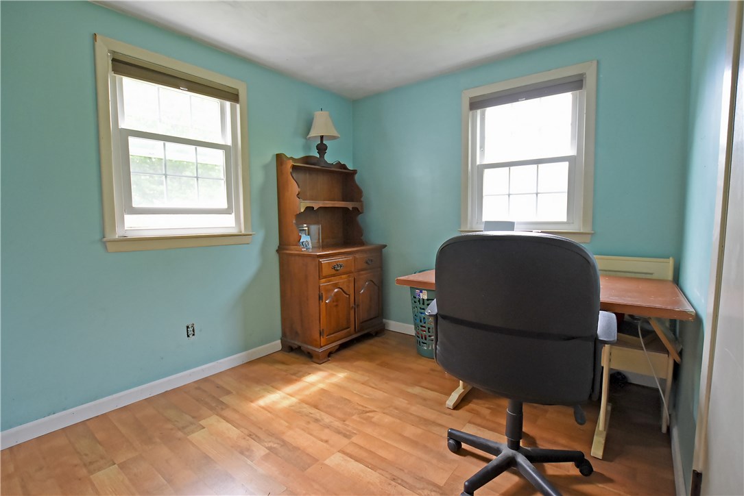 29 Primrose Road Bristol, RI 02809 - Photo 38 of 40