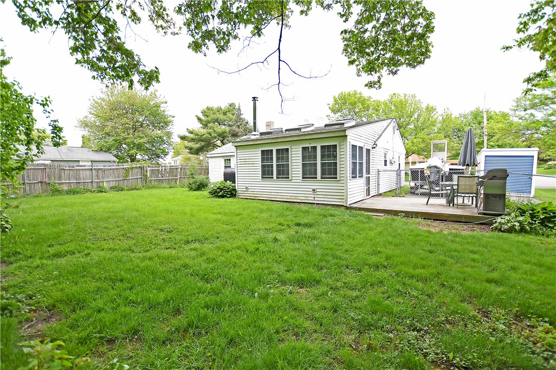 29 Primrose Road Bristol, RI 02809 - Photo 4 of 40