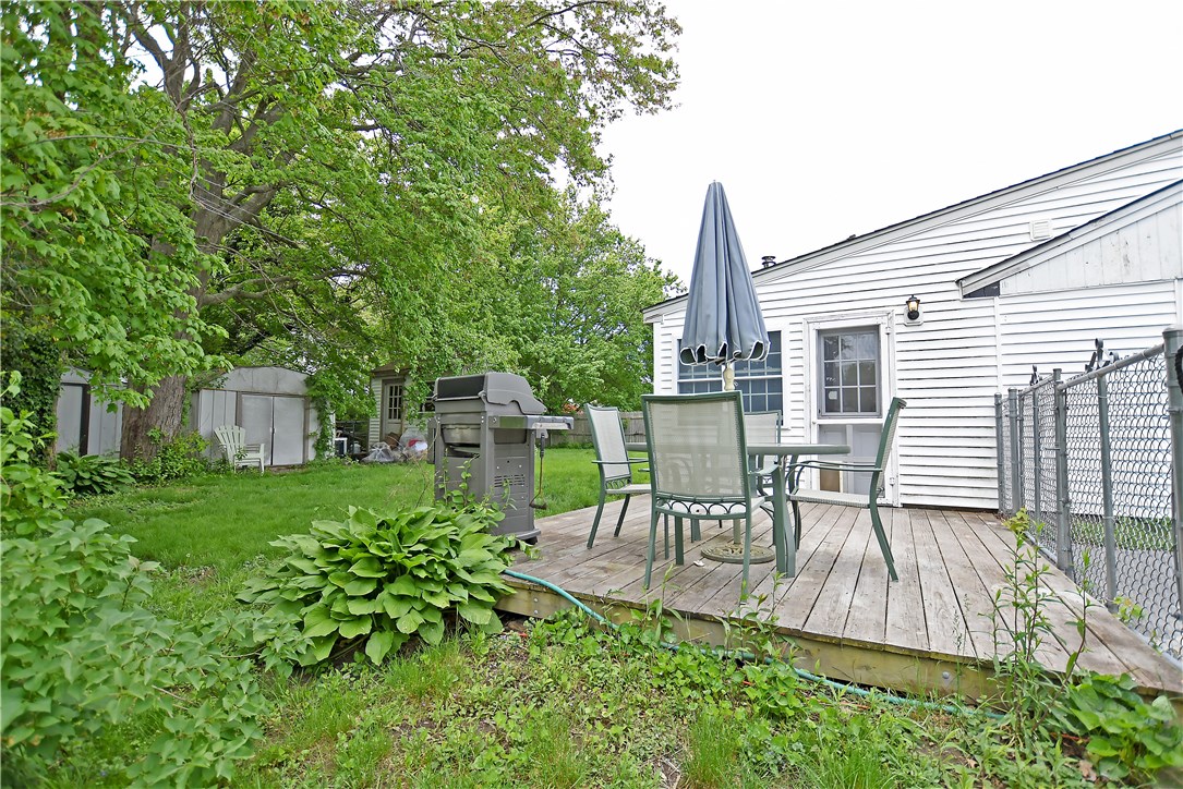 29 Primrose Road Bristol, RI 02809 - Photo 7 of 40