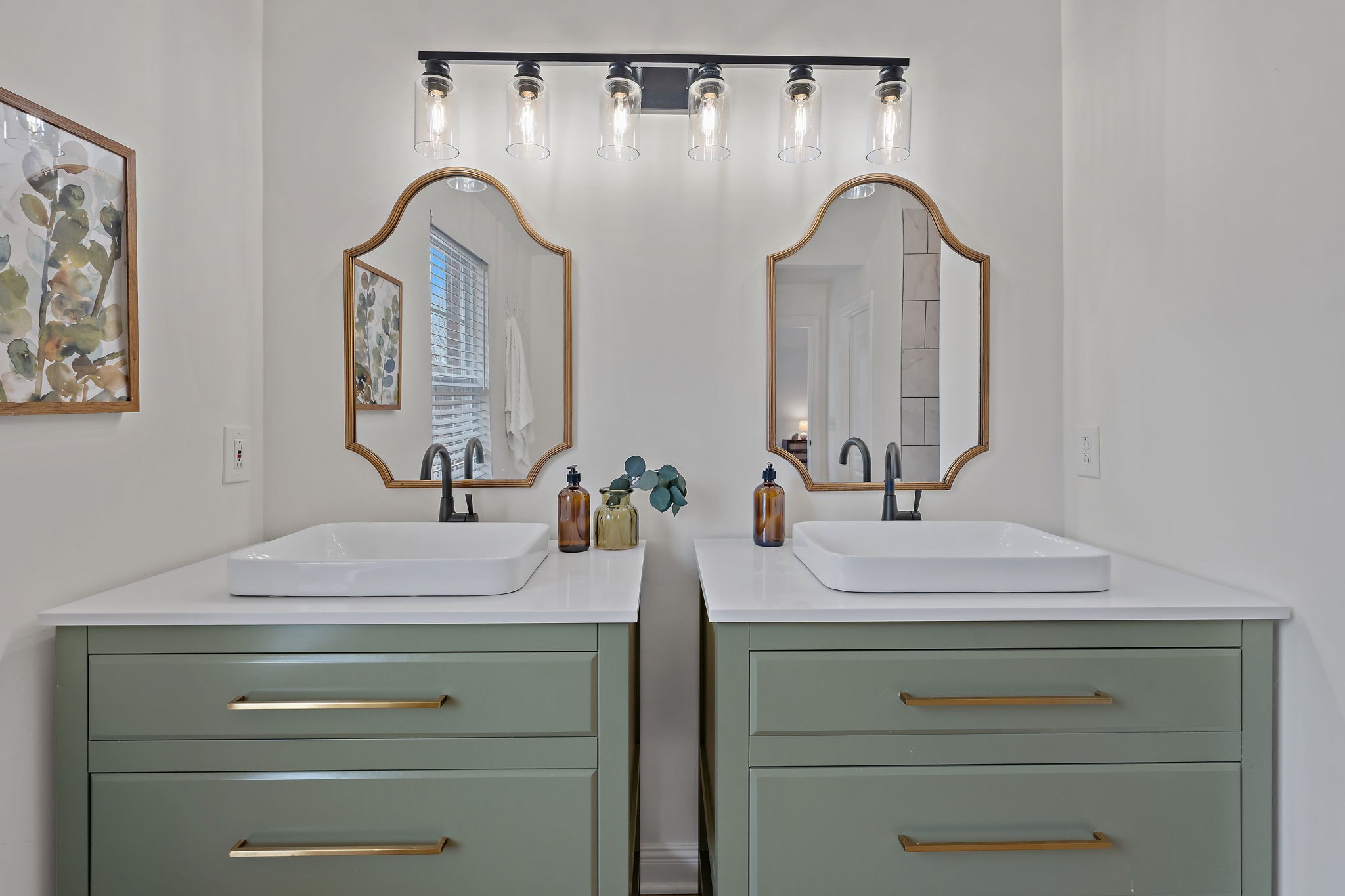 3140 Vera Valley Road Franklin, TN 37064 - Photo 27 of 38 a bathroom with a double vanity sink and a mirror