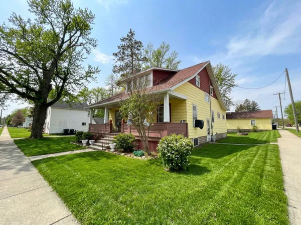 $210,000 | 1035 Academy Street, Elroy, WI 53929