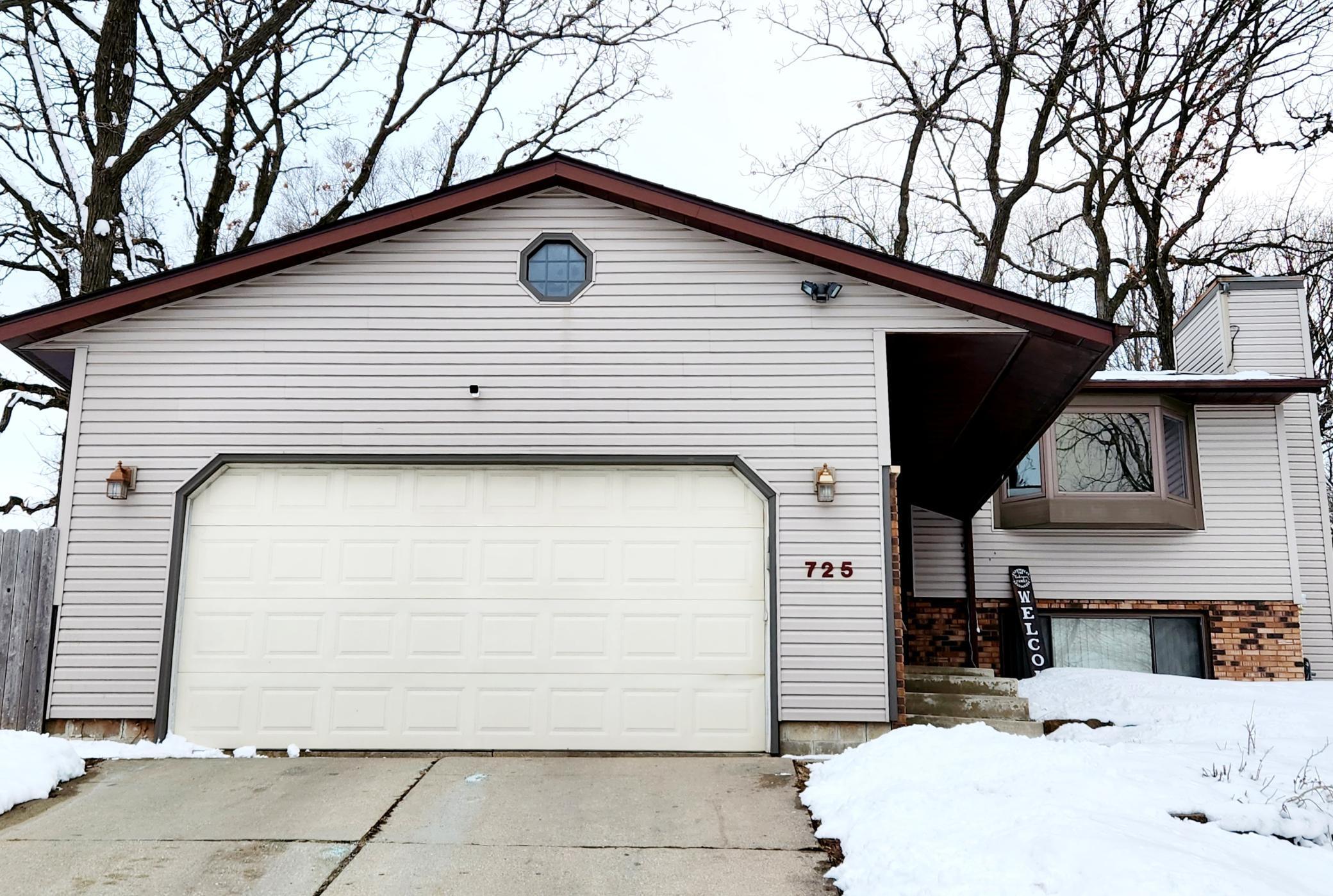 725 Meadow Run Drive Southwest Rochester, MN 55902 - Photo 3 of 20
