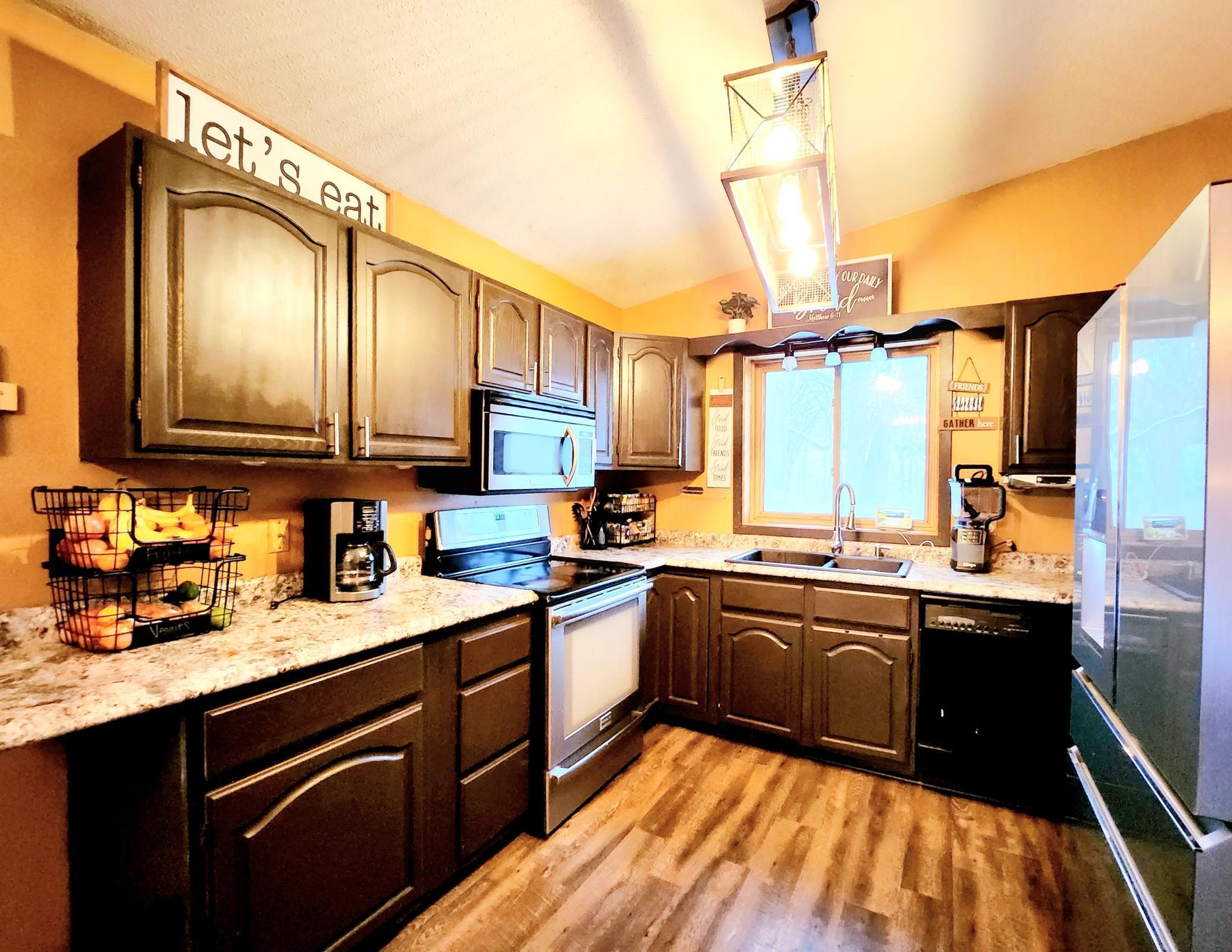 725 Meadow Run Drive Southwest Rochester, MN 55902 - Photo 4 of 20