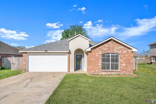 $234,900 | 36001 Portsmouth Drive, Denham Springs, LA 70706