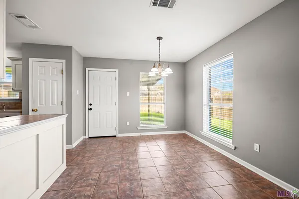 $234,900 | 36001 Portsmouth Drive, Denham Springs, LA 70706