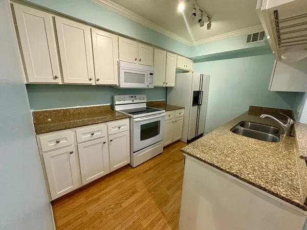 $1,495 | 4635 Wild Indigo Street, Unit 503, Houston, TX 77027