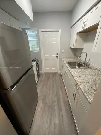 $1,700 | 1026 Pennsylvania Avenue, Unit 2, Miami Beach, FL 33139