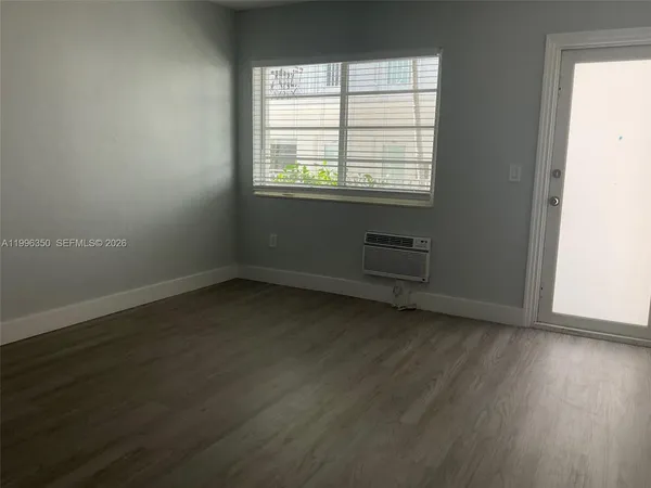 $1,700 | 1026 Pennsylvania Avenue, Unit 2, Miami Beach, FL 33139