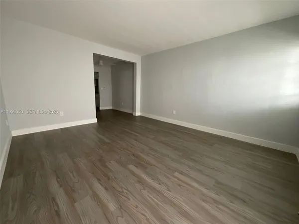 $1,700 | 1026 Pennsylvania Avenue, Unit 2, Miami Beach, FL 33139